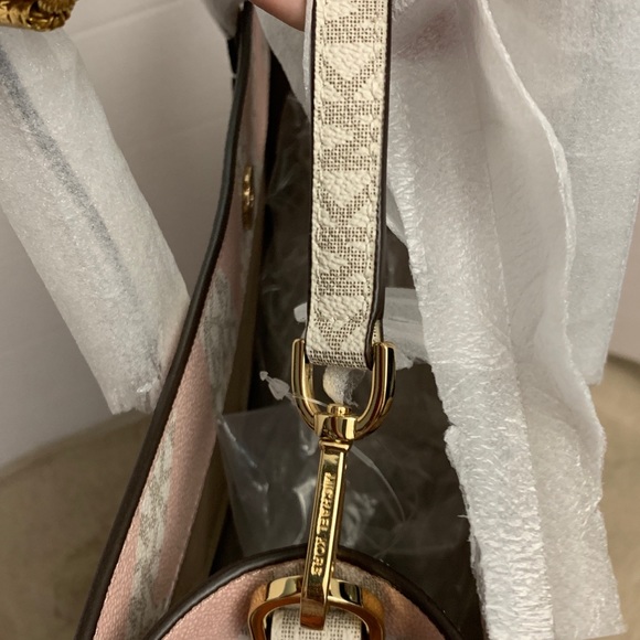 Michael Kors Kenly XL with removable leather strap Pink - Picture 4 of 4